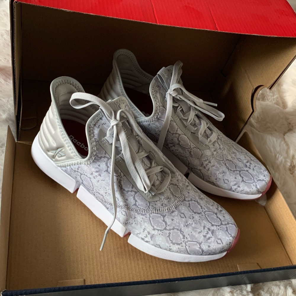 Reebok Snake Print Gray Running Sneakers, Size 8